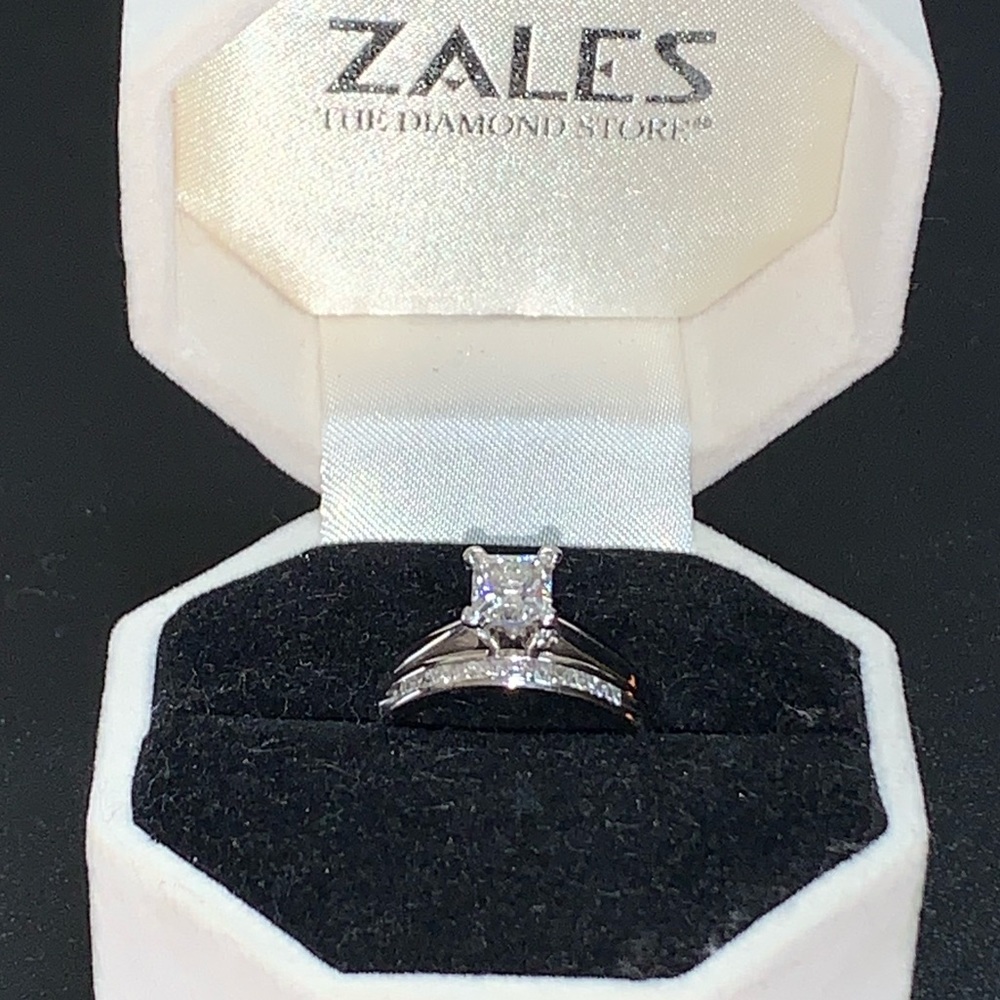Beautiful 1.08 princess solitaire 💍 with 1/2ct band diamond white gold